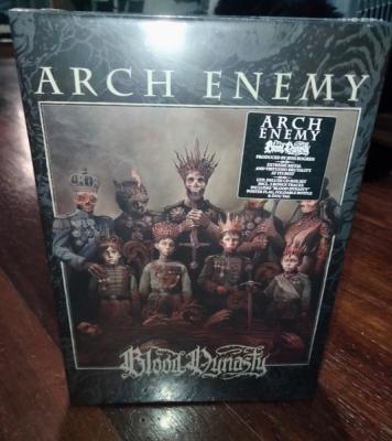 Arch Enemy – Blood Dynasty (Deluxe Boxset) CD